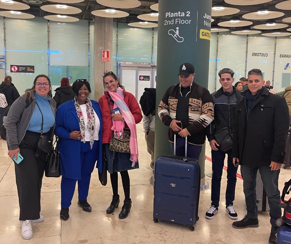 Airport arrival and pickup in Spain